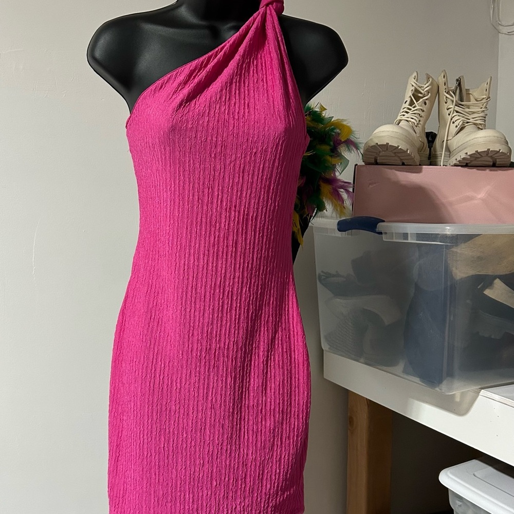 #024.B SHEIN Sz M Mini Dress * Elegant Pink One-Shoulder Dress - Picture 5 of 7